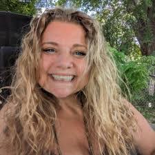 Kayli Ellis's Instagram, Twitter & Facebook