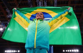 Rebeca andreda realizando uno de sus ejercicios en rio 2016 / getty. Jyq 3m O61m 4m