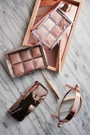 Then the final sweep of powder makes it all look so very, . Hourglass Ambient Lighting Edit Unlocked Palette Makeup Sessions