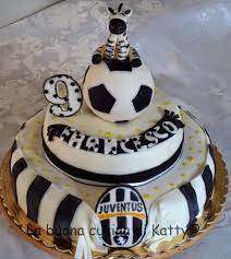 La Buona Cucina Di Katty Torta Juventus Per Francesco Torte Torte A Tema Calcio Torte Tema Sport