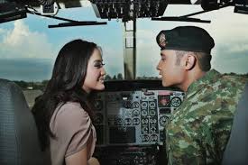Jika lewat dari tenggat waktu yang sudah ditentukan, maka pencarian akan dihentikan dan juru taktik asal belanda itu akan tetap di camp nou. 20 Inspirasi Foto Prewedding Kenakan Seragam Profesi Brilio Net Line Today