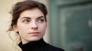 Flavio insinna al servizio fotografico per una storia tutta. Maria Chiara Giannetta Fuori Da Don Matteo Parla La Capitana Anna