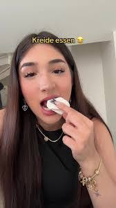 Melissa Swiger's Instagram, Twitter & Facebook