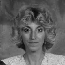 Holly Edmonds's Instagram, Twitter & Facebook