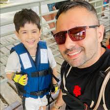 Hola Grupo buenas tardes. Paso por aquí para comentar que traigo artículos  a pedido desde Japon. Hago aprox dos encargos mensuales de productos. Una  vez realizado cada pedido 🇯🇵 Los productos llegan