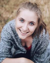 Amy Geier's Instagram, Twitter & Facebook