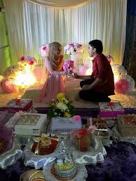 .hantaran untuk pihak lelaki, selalunya pihak lelaki akan membalas dalam jumlah yang kurang antara barangan wajib dan klasik yang tidak patut anda tinggal adalah: Hantaran Dan Cincin Bukan Syarat Sah Tunang Kisah Dunia