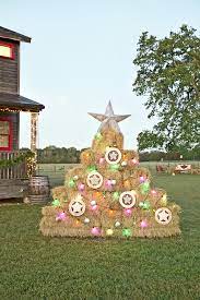 Outdoor christmas decoration ideas 30 simple displays. 56 Best Outdoor Christmas Decorations Diy Porch Decorations
