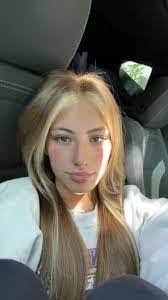 Bailey Bobbitt's Instagram, Twitter & Facebook