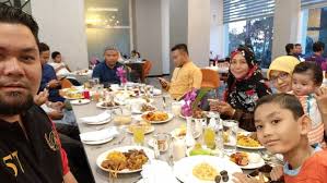 Assalamualaikum , saya ingin bertanya , bolehkah saya berniat puasa qada (ganti) dan puasa enam dibulan syawal secara serentak (dua dalam satu (puasa ganti dan puasa enam). Bolehkah Niat Puasa Enam Dan Puasa Ganti Dilakukan Serentak Denaihati
