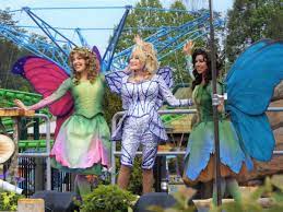 Dollywood is a theme park jointly owned by entertainer dolly parton and herschend family entertainment. New 37 Million 11 Attraction Section Opens At Dollywood Arts Entertainment Timesnews Net
