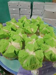 Bolu kukus pun bisa dimodifikasi dengan aneka bahan utama, sehingga menghasilkan kudapan yang berbeda. Resep Bolu Kukus Mekar By Fiet Sgff Langsungenak Com