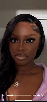 Looking for a traveling makeup artist in Chicago