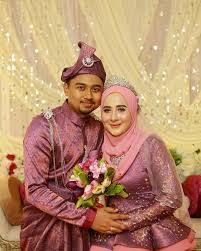 Beli baju wanita warna pink online berkualitas dengan harga murah terbaru 2021 di tokopedia! 4 Tip Pilih Baju Ikut Baju Pengantin Adlynn Seremban Facebook