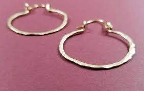Well this time we are twisting the design a little and let's see what. How To Make Hoop Earrings With Wire Moms And Crafters