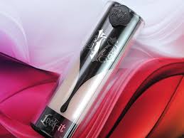 Clarins Eclat Minute Instant Light Natural Lip Perfector купить Tonalnyj Krem Kat Von D Lock It Foundation Tonalnyj Krem Krem