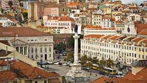 Les retraités francais au portugal peuvent rapidement rejoindre la france pour rendre visite à leur famille ou retrouver leurs amis. Partir Vivre Au Portugal Pour Ne Plus Payer D Impot A La Retraite