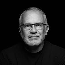 Chris Cuffaro chats to me about Photographing some iconic musicians & so  much more!