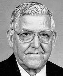 Leonard Hummel's Instagram, Twitter & Facebook