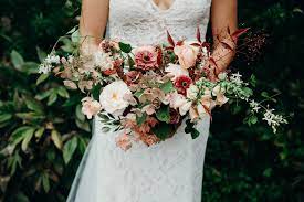 From seasonal wedding flower colors & cost, to gorgeous wedding, wedding flowers. 29 Fall Bridal Bouquets That Are Beautiful Beyond Words