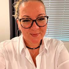 Vegas locals discourage tourists from moving