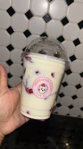 Free delivery in Tartesso delicious fresas con crema cups