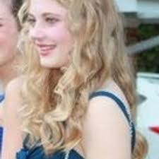 Julia Staples's Instagram, Twitter & Facebook