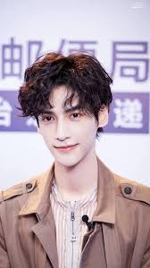 Such a pretty boy Luo Yunxi 💋💋💋...