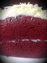 Tapi jangan heran kalau varian kue ini cepat ludes. Dapur Bunda Inong Red Velvet Kukus