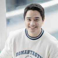 Miguel Arceo's Instagram, Twitter & Facebook