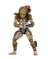 The hunter predator figure comes with rifles, guns and spears and with over 30 points of articulation. Amazon Com Neca Alien Vs Predator Arcade Appearance 7 Scale Action Figure Hunter Predator Toys Games