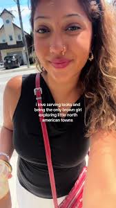 malaika (@malaikamunch)’s videos with girls