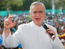 Y tiene un noticiero nacional, con el índice de audiencia más bajo, telemaíz, donde hizo su incursión en la presentación de noticias (hubo alguien que lo aconsejó mal) y bueno… si usted tiene problemas de insomnio, ver a jorge leer el telepromper es la mejor forma de caer dormido y babeado en su cama. Gustavogomezcordoba Ø¹Ù„Ù‰ ØªÙˆÙŠØªØ± Un Feliz Cumpleanos Para Don Jorge Baron Gran Pionero De Los Medios De Comunicacion Un Roble Http T Co Dks9n9hzpa