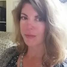 Amy Mellott's Instagram, Twitter & Facebook