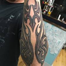 100 Kreative Unterarm Tattoo Fur Manner Und Frauen Designs Bedeutungen 2018 Bedeutungen Designs Frauen Kreativ Erkek Dovmeleri Dovme Tribal Dovmeler