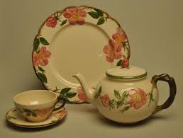 The apex of that design was the starburst pattern or atomic as we call it in our house. Franciscan Ceramics Wikipedia