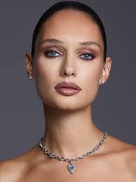 ⚡️✨ Omnia Vincit Amor ✨⚡️ • Love Conquers All • A timeless inscription from  the Roman poet Virgil, reminding us of the enduring power of love across  the centuries. #Contemporary #Rock #Chic #