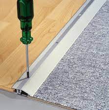 2,5m teppichleisten 50mm eiche kettelleisten aus kunststoff fussbodenleiste laminat dekore parkett scheuerleiste. Zubehor Fur Bodenbelage