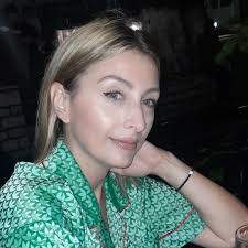 The flower girl, by Alfons Von Cramer 1879 (Probably depicting a girl in  Albanian/Arvanit costume of Corinthia, Attica or Euboea)