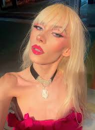 Tips for overcoming stage fright as a drag queen?