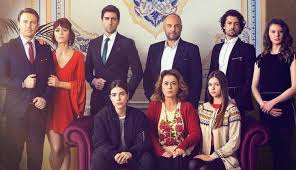 Afra saraçoğlu'nun fazilet hanım ve kızları setinde eğlenceli anları. Fazilet Hanim And Girls Did The 44th New Chapter Trailer Come Last Chapter
