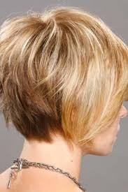 A short bob is a bob that's cut between the ear and just above the shoulders. Pin On Hair