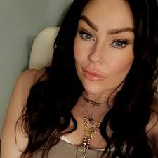 Yes I'm waiting to tell my story lol