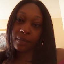 Paulette Mckenzie (@thesesexyeyez)