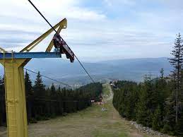 Cabana este situata in muntii parang, la 8 km de petrosani, judetul hunedoara, la o altitudine de 1168m, acolo unde aerul este mai tare si de unde incepe salbaticia muntelui.cabana dispune de parcare privata, drumul. Parang Anefs Mapio Net