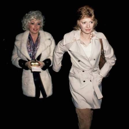 EVERYONE NEEDS A JUDY 💖 Dolly Parton had lots of fans, lots of family, and a loving husband — but only ONE best friend: Judy 🥰 Dolly and Judy Ogle shared a