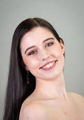 Lydia Hicks's Instagram, Twitter & Facebook