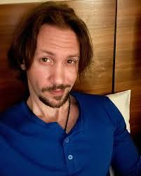 Aaron Mark's Instagram, Twitter & Facebook