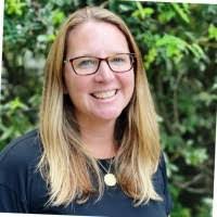 Liza Luciano's Instagram, Twitter & Facebook