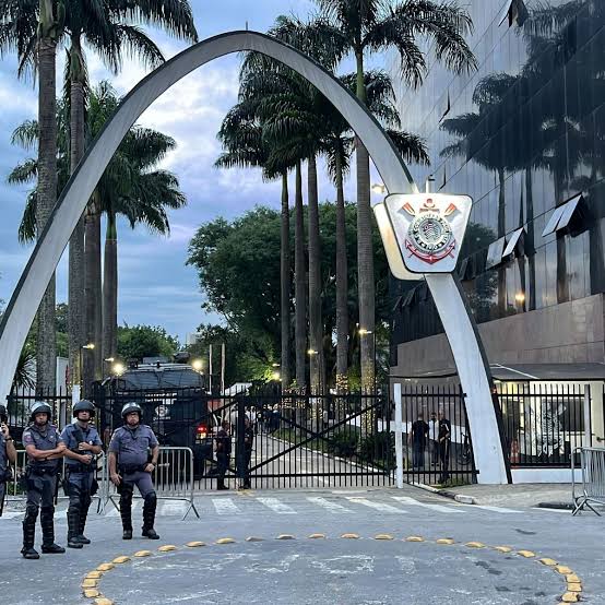 Justiça torna quatro ex-integrantes do Corinthians réus após suposto desvio de dinheiro